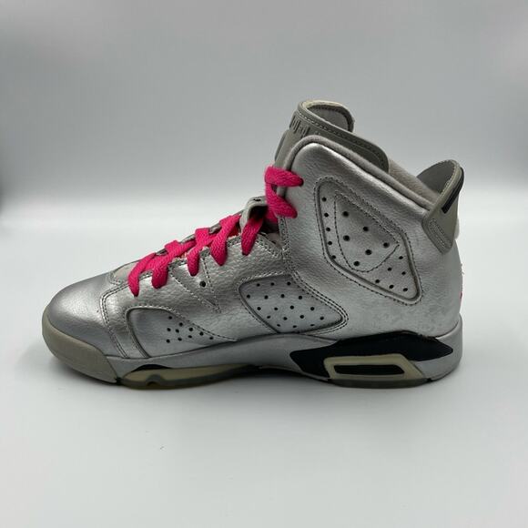 Jordan 6 Retro Valentine’s Day 2014 Basketball Shoes 543390-003 Women’s Sz 6.5 - Picture 7 of 11